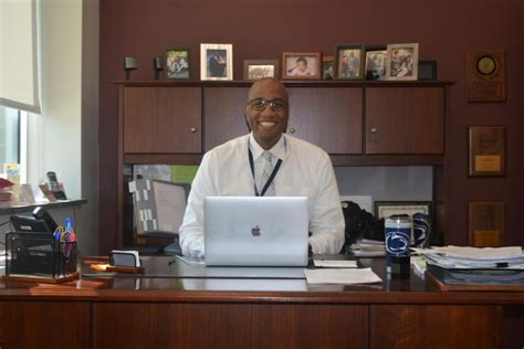 Principal / Joyson .
